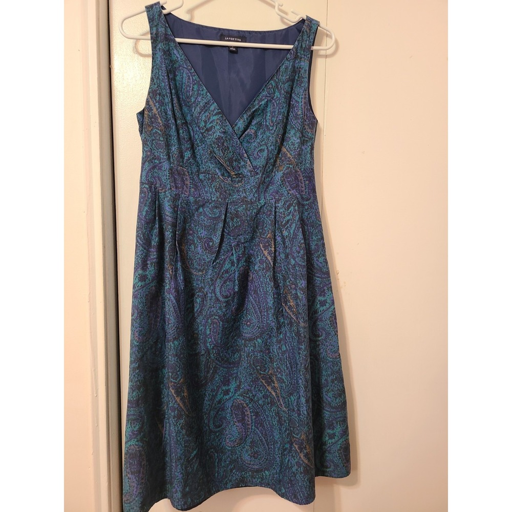Lands' End Sleeveless Dress Features a Blue and Green Paisley Pattern. Size 6